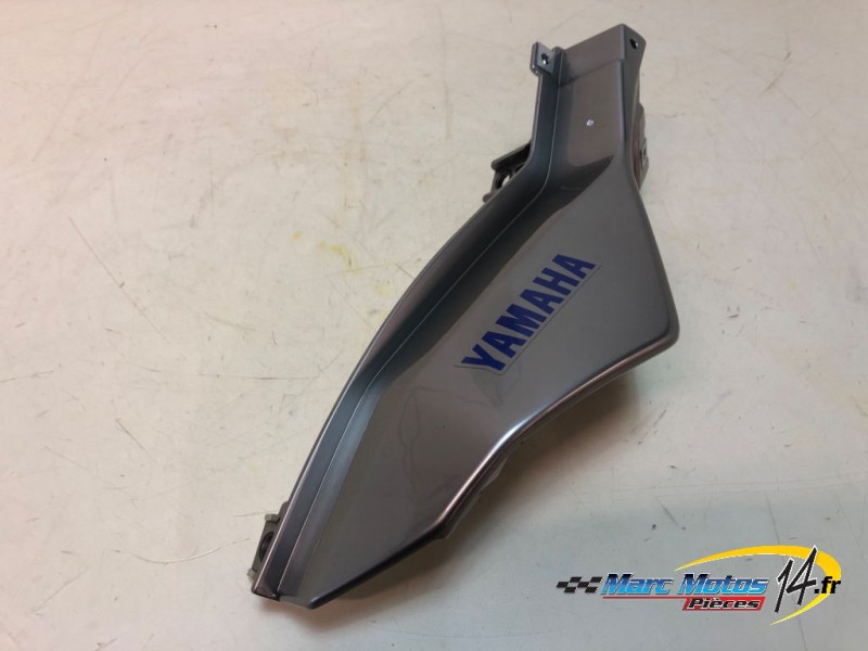 CACHE LATERAL DROIT YAMAHA MT07 TRACER A2 2024