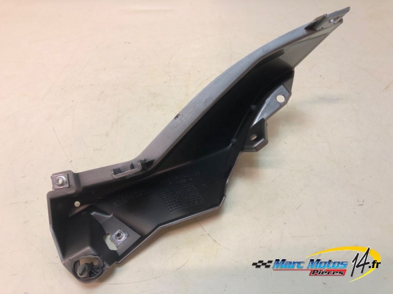 CACHE LATERAL DROIT YAMAHA MT07 TRACER A2 2024