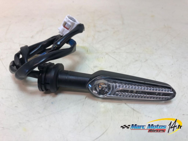 CLIGNOTANT AVANT DROIT YAMAHA MT07 TRACER A2 2024