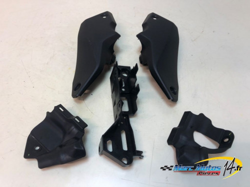 PLASTIQUES ET CAOUTCHOUCS DIVERS YAMAHA MT07 TRACER A2 2024