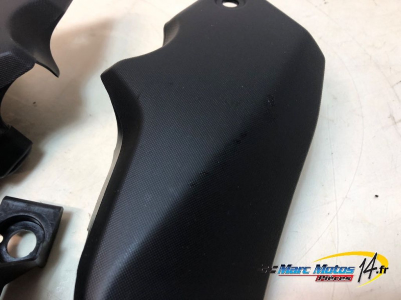 PLASTIQUES ET CAOUTCHOUCS DIVERS YAMAHA MT07 TRACER A2 2024
