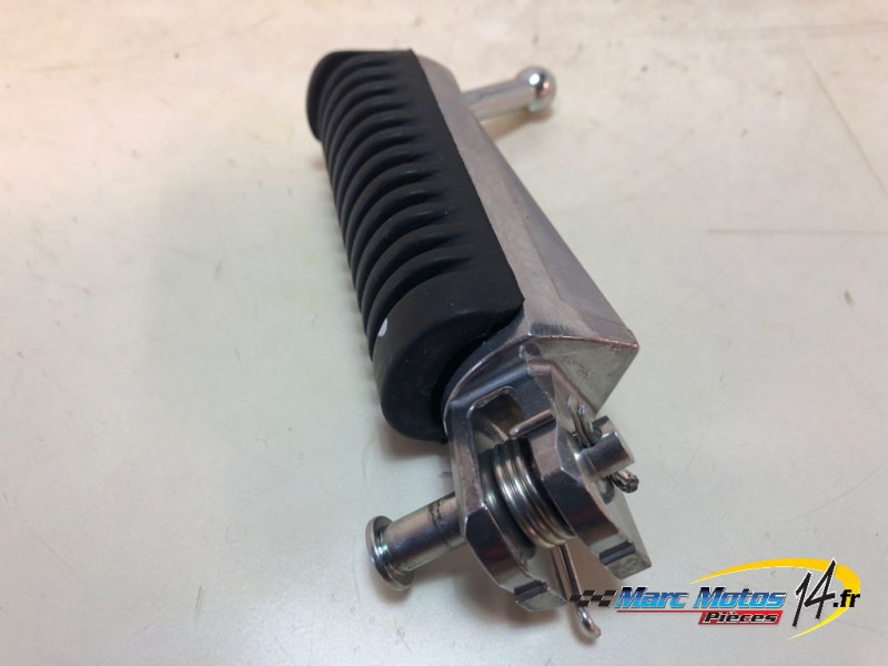 REPOSE-PIED AVANT DROIT YAMAHA MT07 TRACER A2 2024
