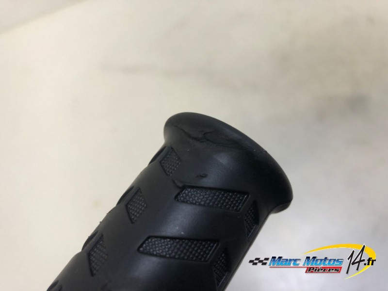 COMMODO DROIT APRILIA 457 RS 2024