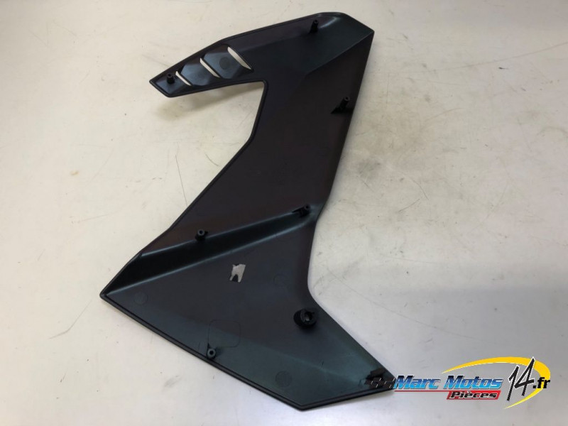 FLANC DE CARENAGE GAUCHE APRILIA 457 RS 2024