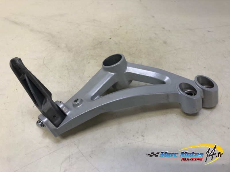 PLATINE AVANT DROITE APRILIA 457 RS 2024