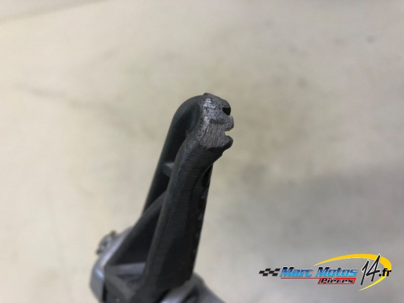 PLATINE AVANT DROITE APRILIA 457 RS 2024