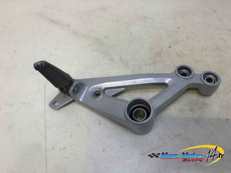 PLATINE AVANT GAUCHE APRILIA 457 RS 2024