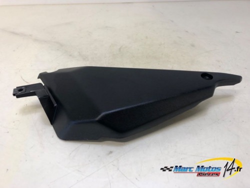 CACHE LATERAL INTERMEDIAIRE GAUCHE KAWASAKI Z650 ABS A2 2018