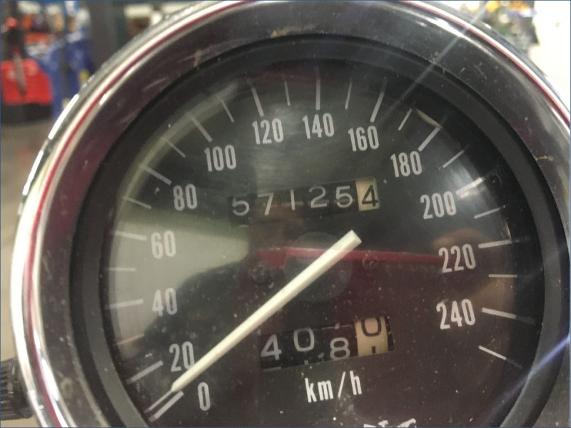 SUZUKI 750 GSX INAZUMA 