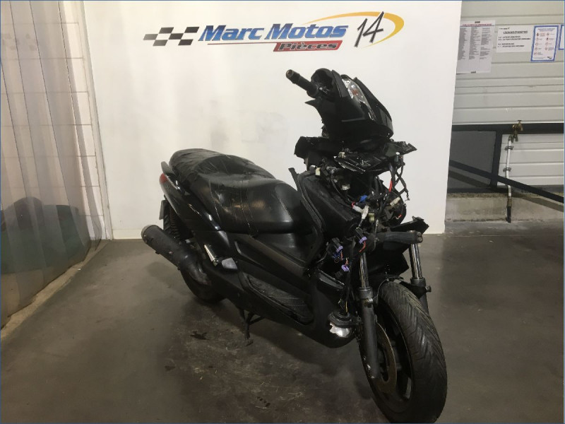 YAMAHA 125 XMAX 