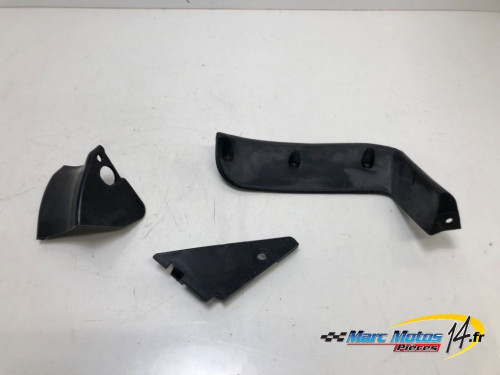 PLASTIQUES ET CAOUTCHOUCS DIVERS HONDA 125 NX 1997