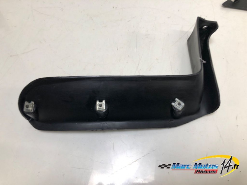 PLASTIQUES ET CAOUTCHOUCS DIVERS HONDA 125 NX 1997