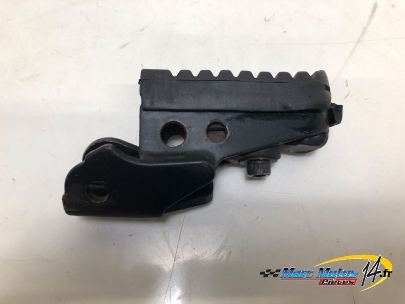 PLATINE AVANT DROITE HONDA 125 NX 1997