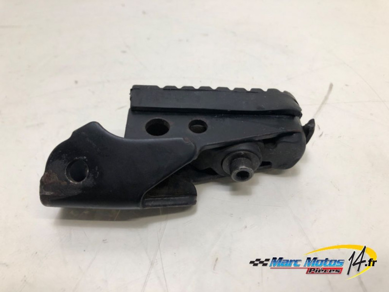 PLATINE AVANT DROITE HONDA 125 NX 1997