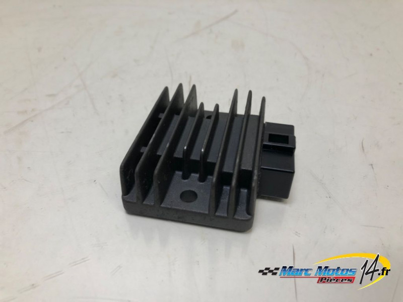 REGULATEUR HONDA 125 NX 1997