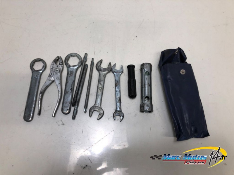 TROUSSE A OUTILS HONDA 125 NX 1997