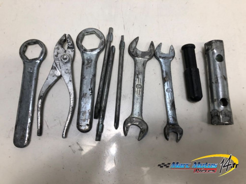TROUSSE A OUTILS HONDA 125 NX 1997