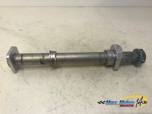 AXE DE ROUE ARRIERE SUZUKI 600 GSXR 2008
