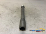 AXE DE ROUE AVANT SUZUKI 600 GSXR 2008
