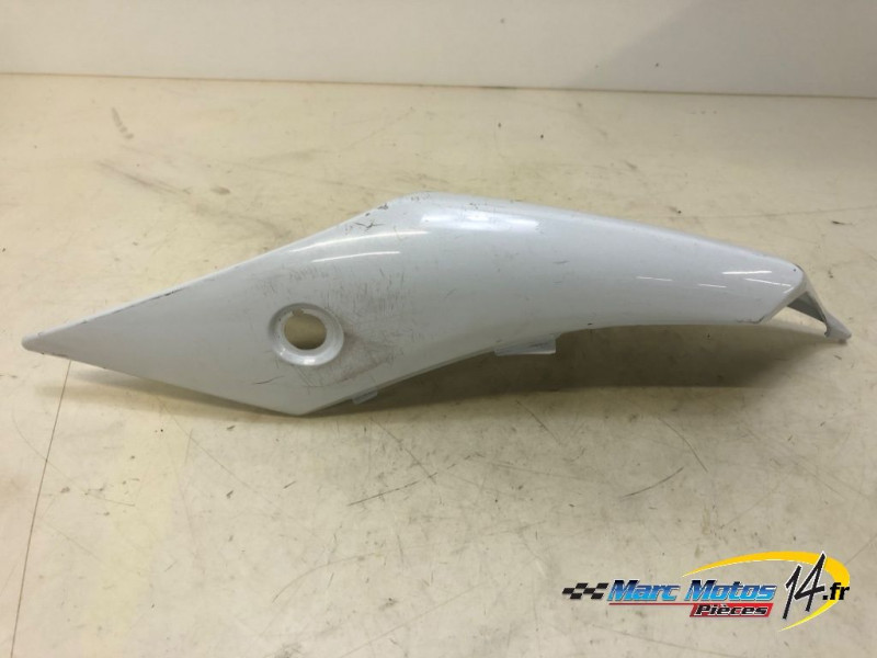CACHE LATERAL GAUCHE SUZUKI 600 GSXR 2008