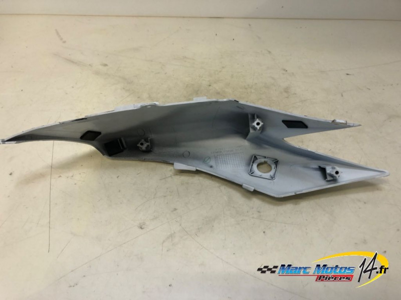 CACHE LATERAL GAUCHE SUZUKI 600 GSXR 2008