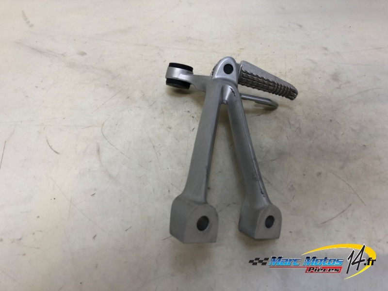 PLATINE ARRIERE DROITE SUZUKI 600 GSXR 2008