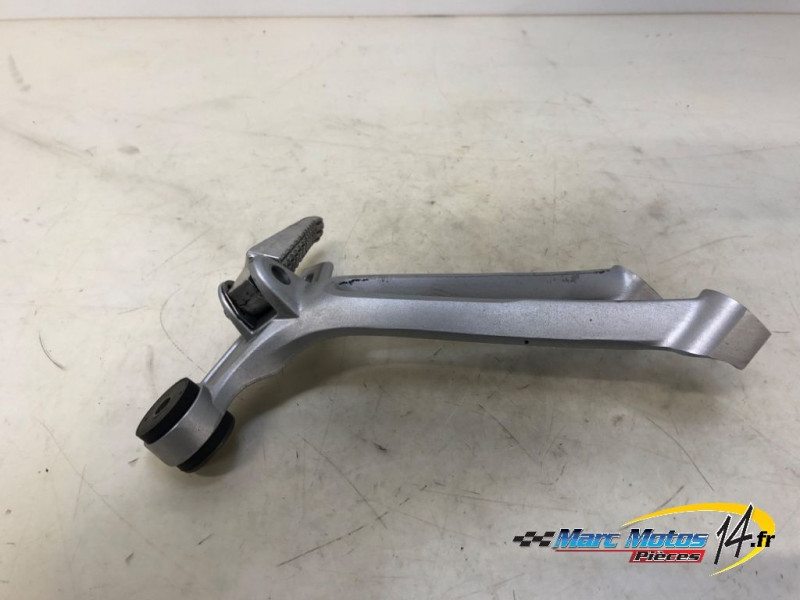 PLATINE ARRIERE DROITE SUZUKI 600 GSXR 2008