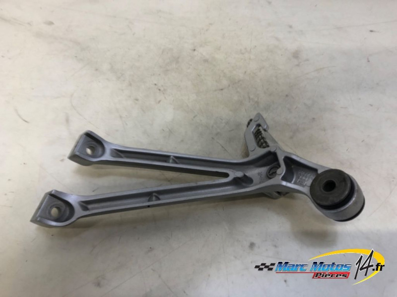 PLATINE ARRIERE DROITE SUZUKI 600 GSXR 2008