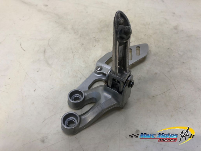 PLATINE AVANT GAUCHE SUZUKI 600 GSXR 2008