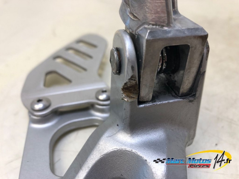 PLATINE AVANT GAUCHE SUZUKI 600 GSXR 2008