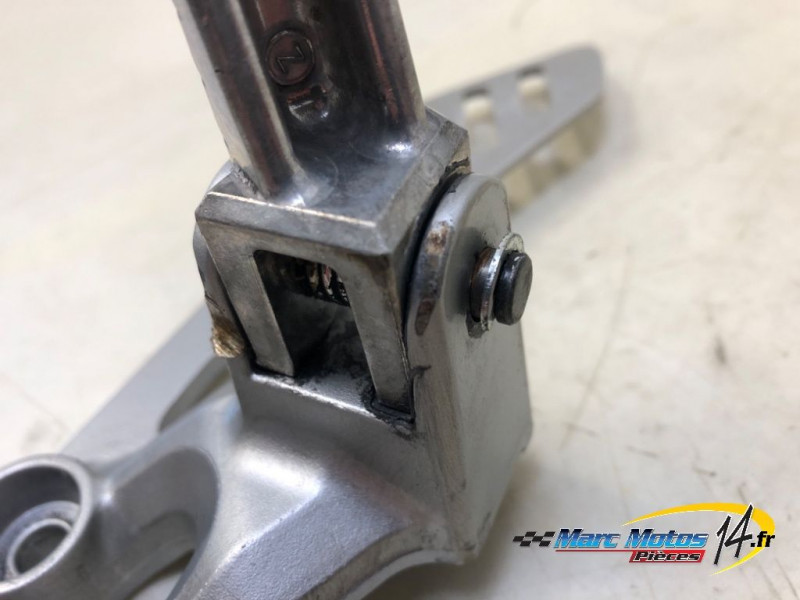 PLATINE AVANT GAUCHE SUZUKI 600 GSXR 2008