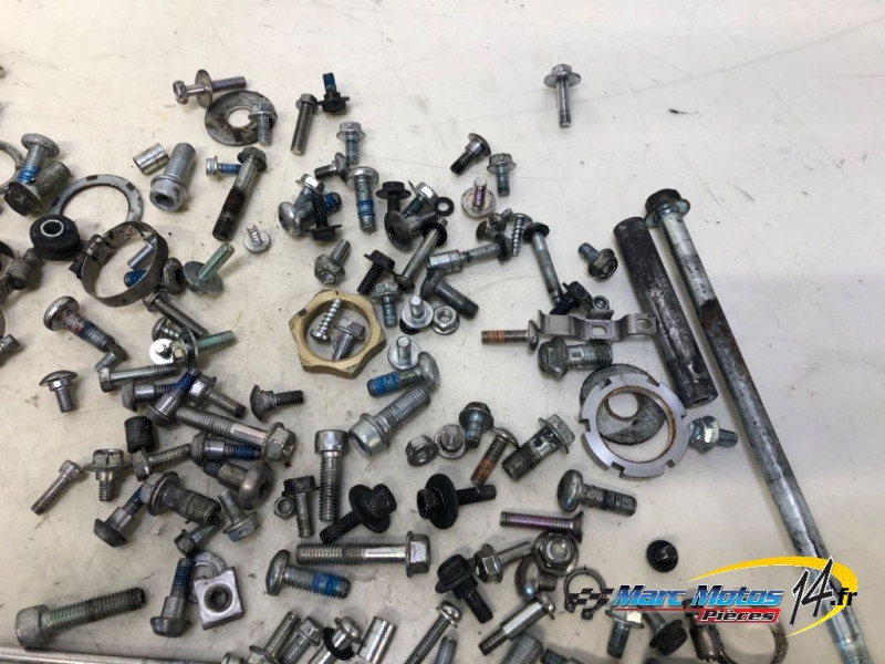 VISSERIE SUZUKI 600 GSXR 2008