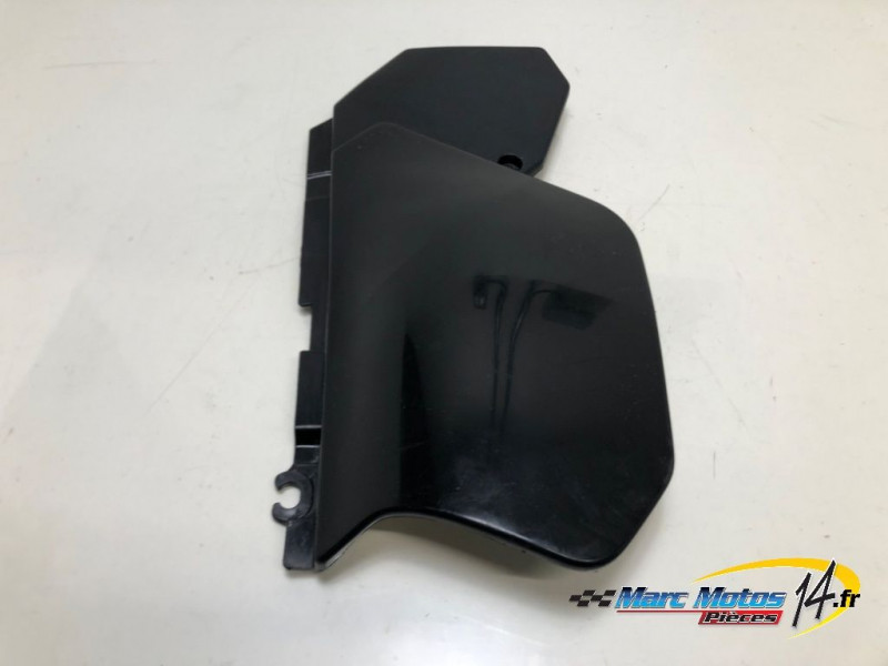 CACHE LATERAL DROIT YAMAHA 125 DTR 1997