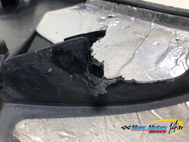 CACHE LATERAL DROIT YAMAHA 125 DTR 1997