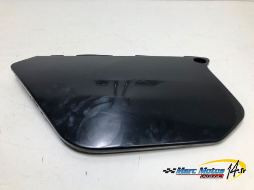 CACHE LATERAL GAUCHE YAMAHA 125 DTR 1997