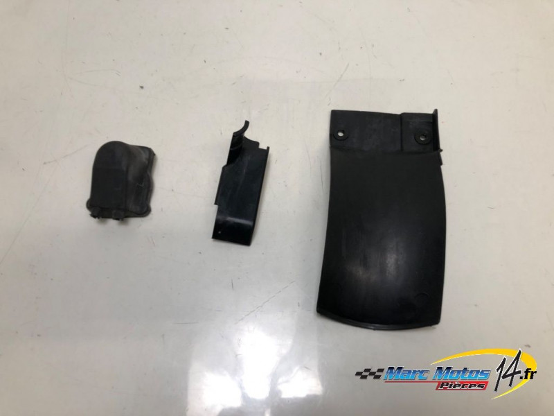 PLASTIQUES ET CAOUTCHOUCS DIVERS YAMAHA 125 DTR 1997