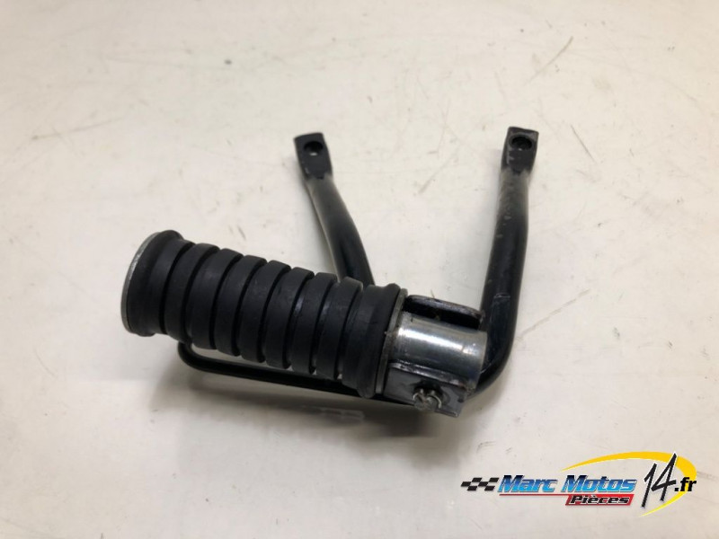 PLATINE ARRIERE DROITE YAMAHA 125 DTR 1997