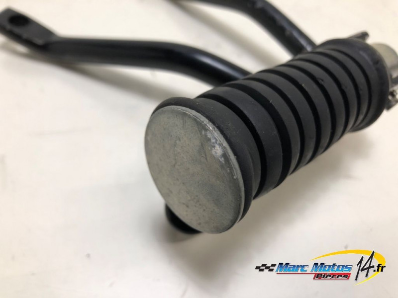 PLATINE ARRIERE DROITE YAMAHA 125 DTR 1997