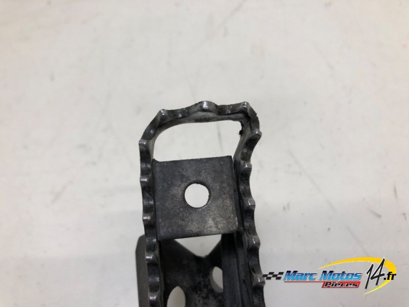 REPOSE-PIED AVANT GAUCHE YAMAHA 125 DTR 1997