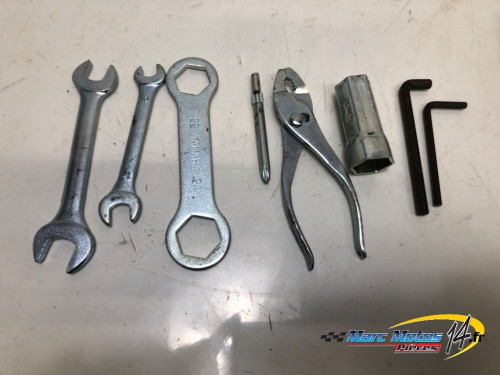 TROUSSE A OUTILS YAMAHA 125 DTR 1997