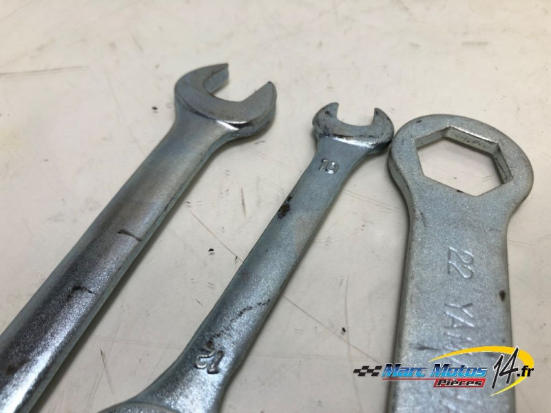 TROUSSE A OUTILS YAMAHA 125 DTR 1997