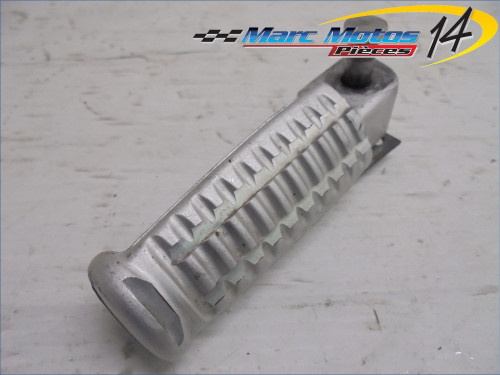 REPOSE-PIED ARRIERE GAUCHE TRIUMPH 955 DAYTONA T595 1998