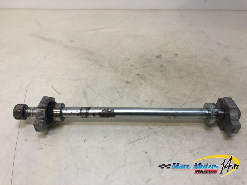 AXE DE ROUE ARRIERE KTM 125 DUKE ABS 2019