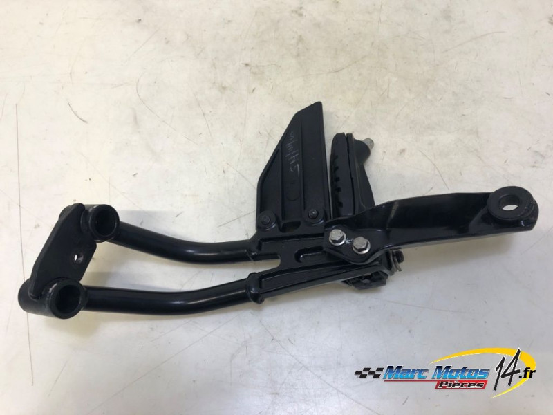 PLATINE ARRIERE DROITE KTM 125 DUKE ABS 2019