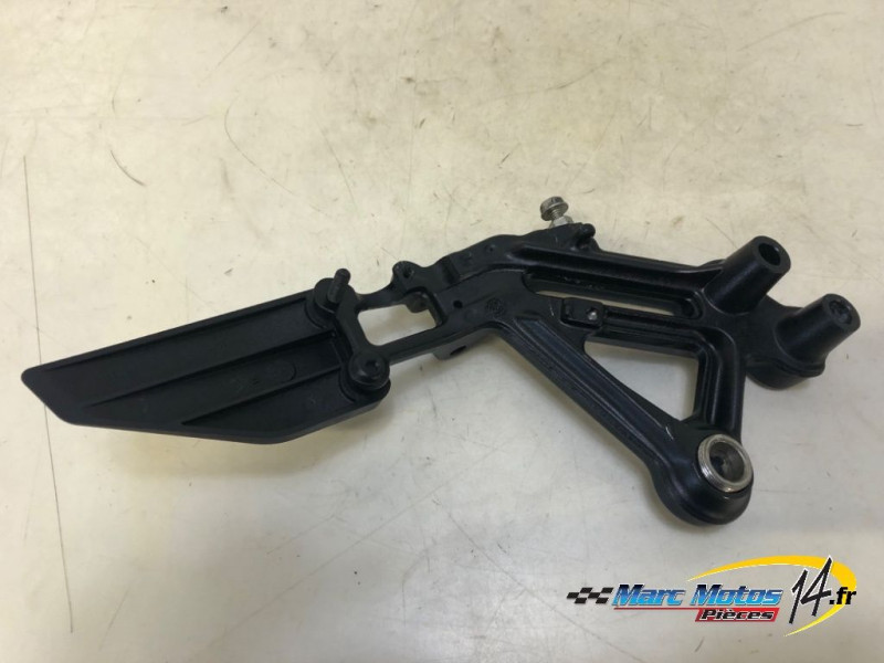 PLATINE AVANT DROITE KTM 125 DUKE ABS 2019
