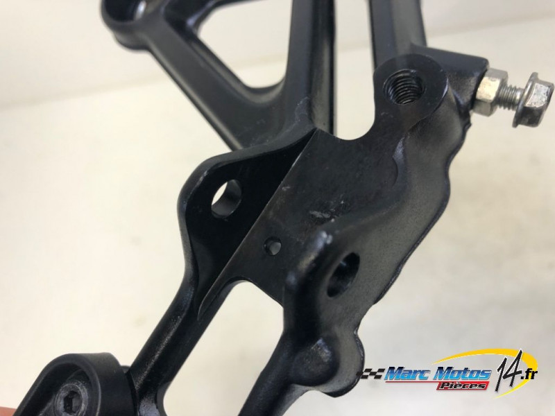 PLATINE AVANT DROITE KTM 125 DUKE ABS 2019