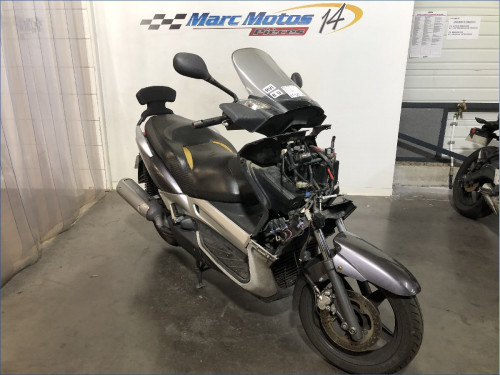 YAMAHA 125 XMAX 