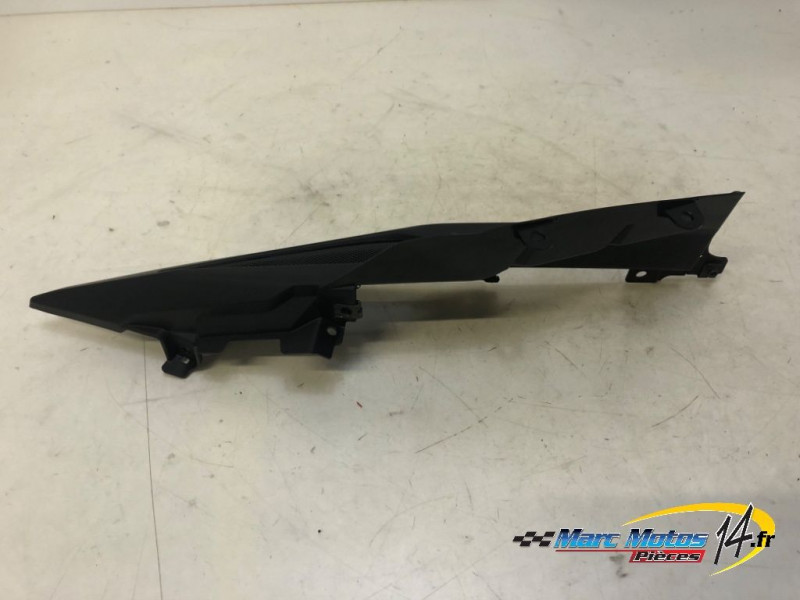 CACHE LATERAL DROIT YAMAHA MT09 ABS 2019