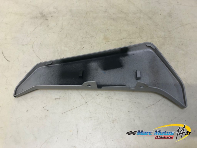 ECOPE DE RADIATEUR DROITE YAMAHA MT09 ABS 2019