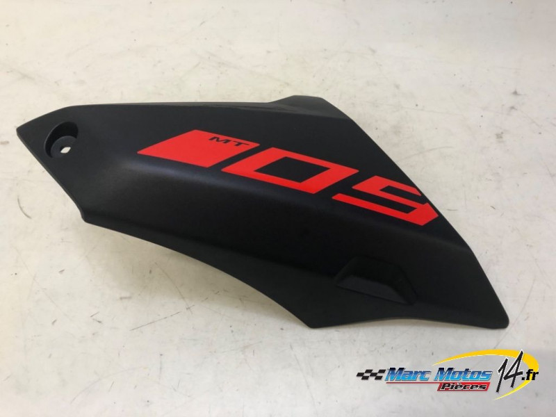 ECOPE DE RESERVOIR DROITE YAMAHA MT09 ABS 2019